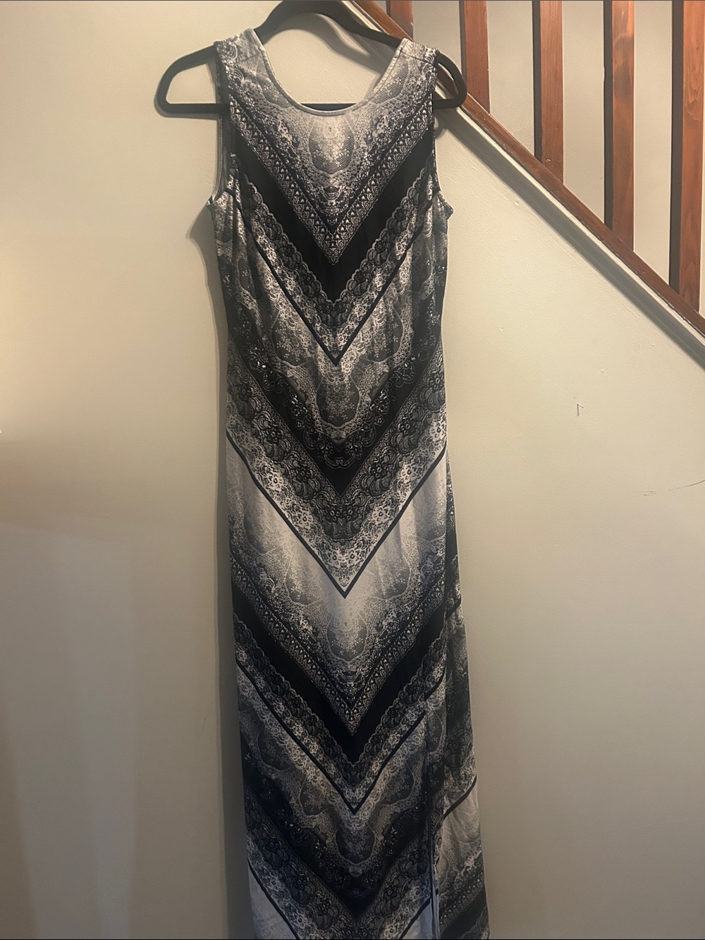 Sleeveless Asymmetrical Chevron abstract Maxi Dress in Black & Gray
